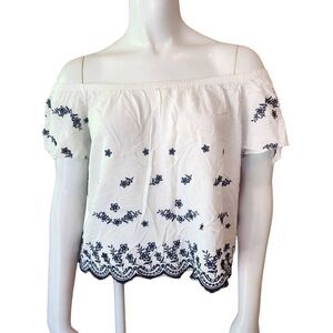 Rue 21 White & Blue Floral Embroidered Off the Shoulder Top (S)